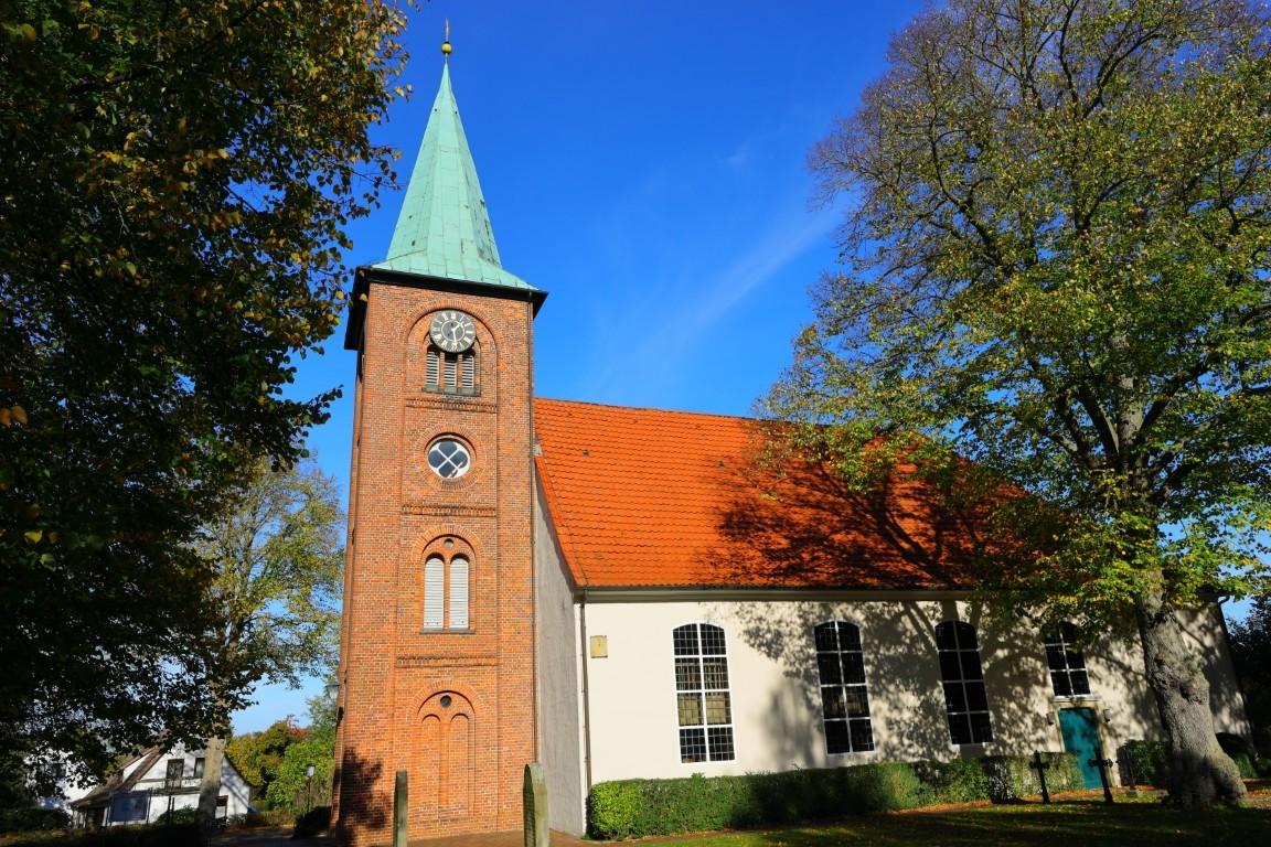 1K3A5460-Rhader-Kirche-Mittel